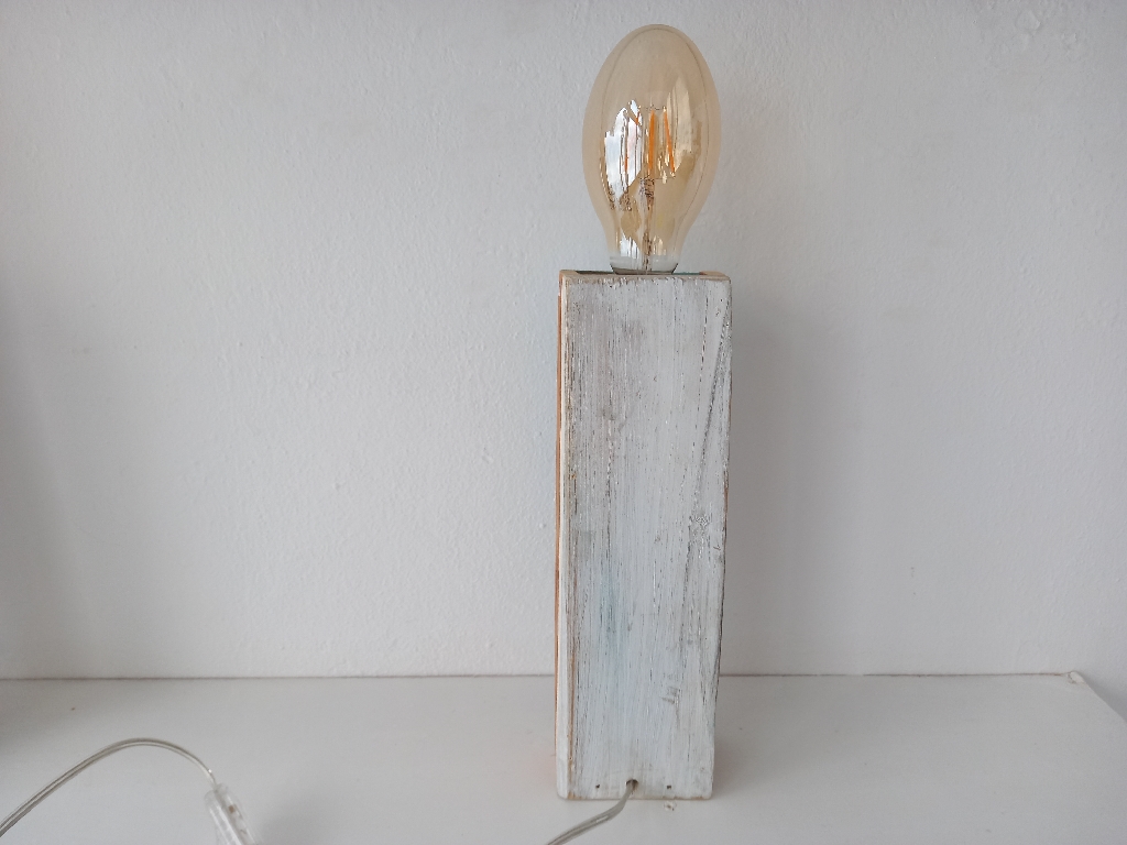 Table lamp