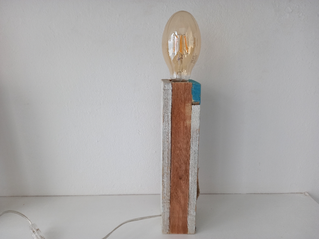 Table lamp