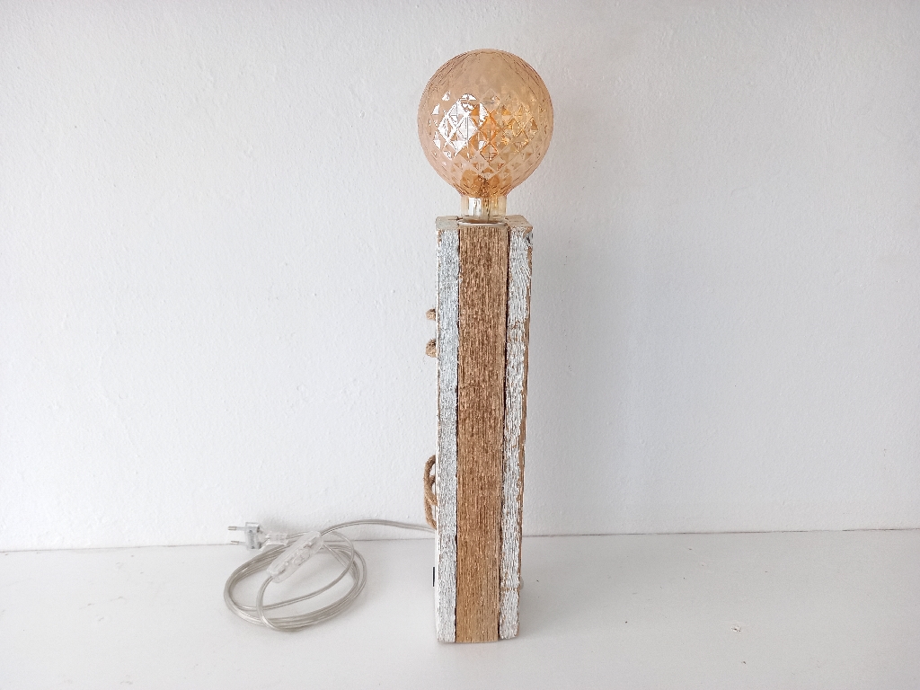 Table lamp